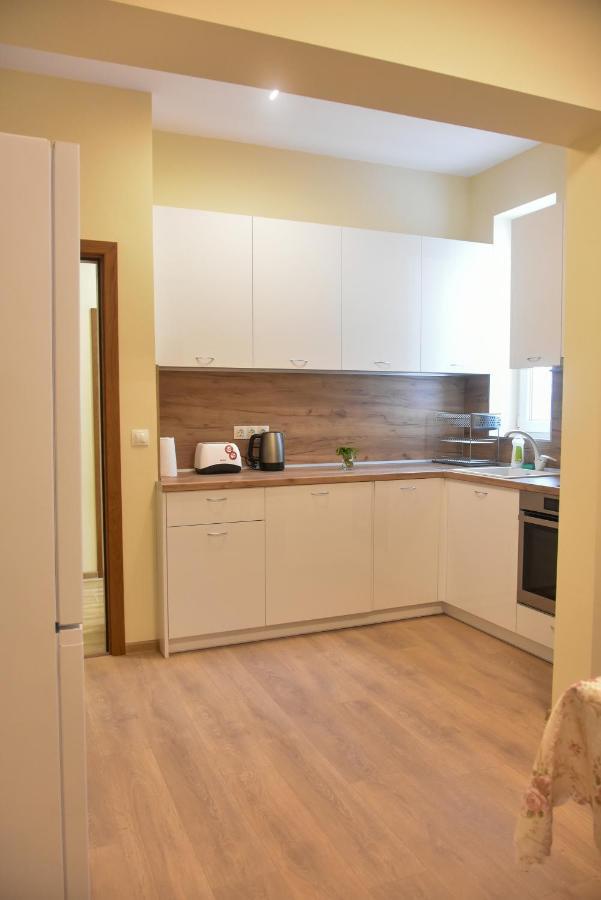 Trimaya Apartment - Comfort In The Top City Center Varna Extérieur photo