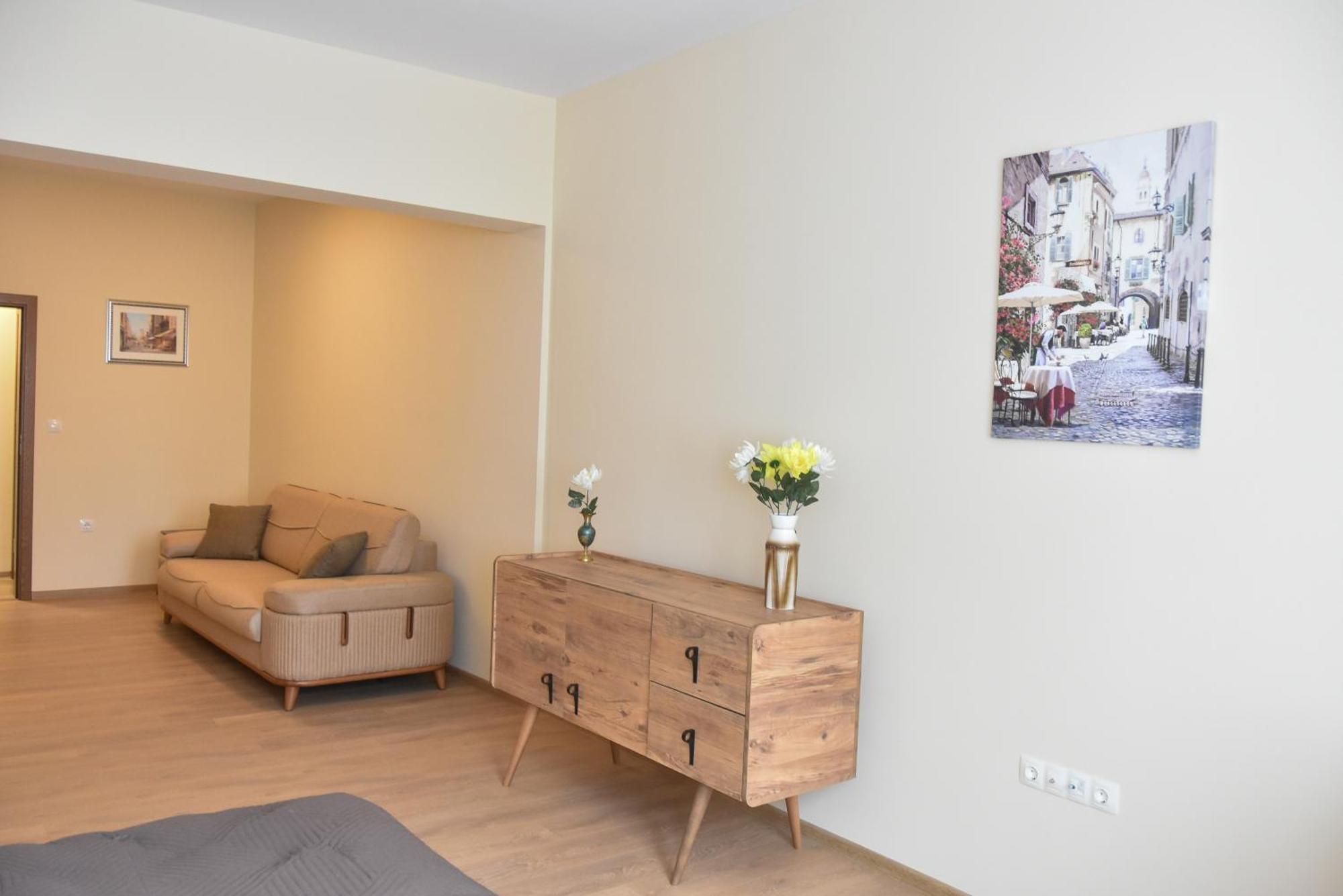 Trimaya Apartment - Comfort In The Top City Center Varna Extérieur photo